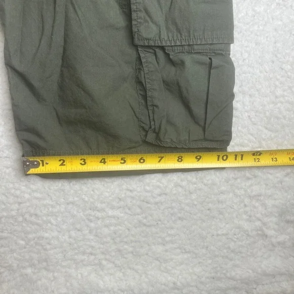 Gap Gapkhakis Loose Fit Cargo Shorts Mens XS Green utility Crocodile 279454-03 - Picture 8 of 9